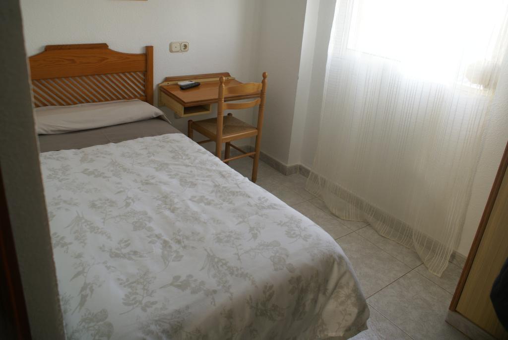 Hostal Velasco Valdelacalzada Eksteriør bilde